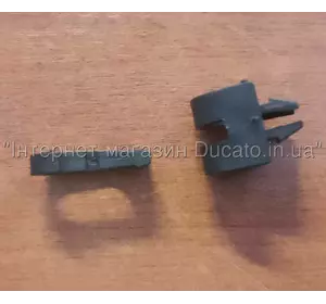 Фіксатор упора капота (зажим) Fiat Ducato 230 (1994-2002) 1356166080, 7622907, 60810130, FT96302