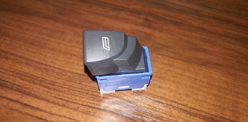 Левая кнопка стеклоподъемника Fiat Ducato 244 (2002-2006), 735315619 ...
