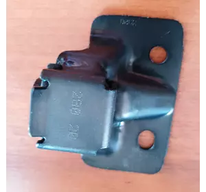 Фиксатор задней левой двери нижний (упор) Renault Kangoo II (2009-……) 8200497816,90870-00Q0A,9087000Q0A Фиксатор задней левой двери нижний (упор) Renault Kangoo II (2009-……) 8200497816,90870-00Q0A,9087000Q0A