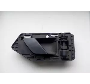 Б/У Внутренняя ручка передней правой двери Citroen Berlingo M59 (2003-2008), 914395, 9621422877 Б/У Внутренняя ручка передней правой двери Citroen Berlingo M59 (2003-2008), 914395, 9621422877