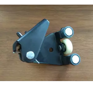 Средний ролик правой боковой двери Peugeot Partner M59 (2003-2008) 903423,05.0158,ATT505 0158,FT95541 Средний ролик правой боковой двери Peugeot Partner M59 (2003-2008) 903423,05.0158,ATT505 0158,FT95541