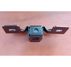 Фиксатор задней левой двери нижний (упор) Nissan Primastar (2000-2011) 9087000QAC,90870-00QAC,8200217961,8200014204 Фиксатор задней левой двери нижний (упор) Nissan Primastar (2000-2011) 9087000QAC,90870-00QAC,8200217961,8200014204