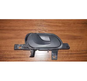 Б/У Внутренняя ручка передней двери Fiat Scudo 220 (1995-2004), 1470970698, 1470971698 Б/У Внутренняя ручка передней двери Fiat Scudo 220 (1995-2004), 1470970698, 1470971698