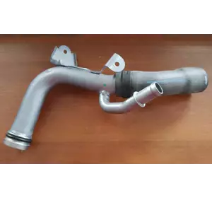 Трубка охолоджуючої рідини (пластик, гума, метал) Renault Master IV (2010-……) 2.3dci 210470894R,8201128904 Трубка охолоджуючої рідини (пластик, гума, метал) Renault Master IV (2010-……) 2.3dci 210470894R,8201128904
