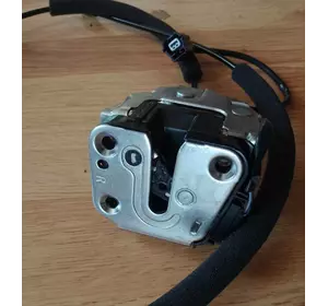 Замок правої розсувної дверки основний Nissan NV 400 (2011-......) 82503-00Q0D,93197848,4419794,825020011R Замок правої розсувної дверки основний Nissan NV 400 (2011-......) 82503-00Q0D,93197848,4419794,825020011R