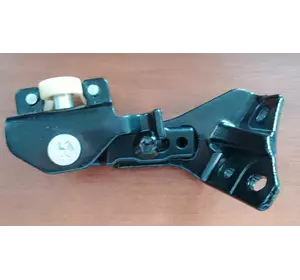 Ролик бокових правих дверей верхній в зборі Peugeot Boxer IV (2014-......) 53347744, 1616813480 Ролик бокових правих дверей верхній в зборі Peugeot Boxer IV (2014-......) 53347744, 1616813480