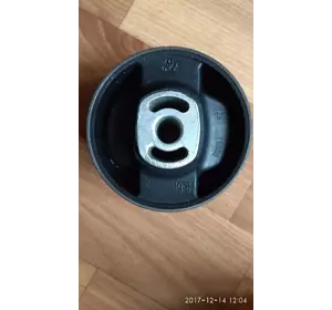 Задняя подушка двигателя Peugeot Expert II (2004-2006) (вставка), 180916, 180921, FE 15880 Задняя подушка двигателя Peugeot Expert II (2004-2006) (вставка), 180916, 180921, FE 15880