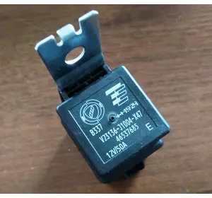 Реле вентилятора охлаждения (дистанционный выключатель) Peugeot Boxer IV (2014-.....) 1267J8,1267.J8,46537685 Реле вентилятора охлаждения (дистанционный выключатель) Peugeot Boxer IV (2014-.....) 1267J8,1267.J8,46537685