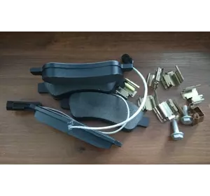 Тормозные колодки задние с датчиком износа Peugeot Boxer IV (2014-.....) 1612434180,1614412180,GDB2068,77366679,FT29098,C2F018ABE Тормозные колодки задние с датчиком износа Peugeot Boxer IV (2014-.....) 1612434180,1614412180,GDB2068,77366679,FT29098,C2F018ABE