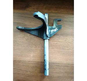 Б/У Вилка включения 1-2 передачи Peugeot Boxer (1994-2002) 2.5/2.8TD 9627602180 Б/У Вилка включения 1-2 передачи Peugeot Boxer (1994-2002) 2.5/2.8TD 9627602180