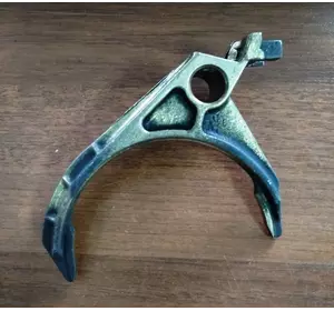 Б/У Вилка включения 1-2 передачи ME Fiat Scudo 220 (1995-2004) 1.9D/TD 9605518180,9607729688,254635 Б/У Вилка включения 1-2 передачи ME Fiat Scudo 220 (1995-2004) 1.9D/TD 9605518180,9607729688,254635