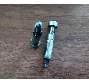 Б/У Болт крепления форсунки Nissan Primastar (2000-2011) 2.5DCi 0112100Q0J,4404170,4431803,9112170,93161864,8200553118 Б/У Болт крепления форсунки Nissan Primastar (2000-2011) 2.5DCi 0112100Q0J,4404170,4431803,9112170,93161864,8200553118
