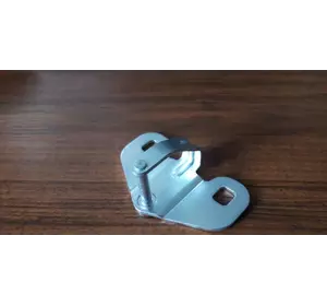 Скоба замка задней двери нижняя Peugeot Boxer III (2006-2014), 1606539480, 8724E6 Скоба замка задней двери нижняя Peugeot Boxer III (2006-2014), 1606539480, 8724E6