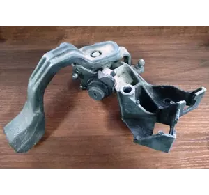 Б/У  Корпус крепления тросов переключения передач (противовес, механизм, кулиса) Fiat Scudo 220 (1995-2004) 1477194080,1480095080,2408.61 Б/У  Корпус крепления тросов переключения передач (противовес, механизм, кулиса) Fiat Scudo 220 (1995-2004) 1477194080,1480095080,2408.61