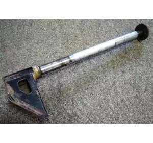 Б/У Болт переднего нижнего рычага правый Renault Master II (1998-2003) 7700308893,7700309118, 8200787190 Б/У Болт переднего нижнего рычага правый Renault Master II (1998-2003) 7700308893,7700309118, 8200787190